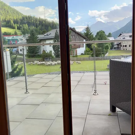Appartement Alpine With Lounge - 10 Min From St Moritz *