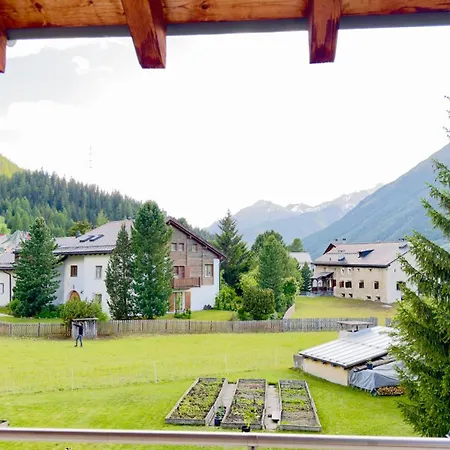 Alpine With Lounge - 10 Min From St Moritz